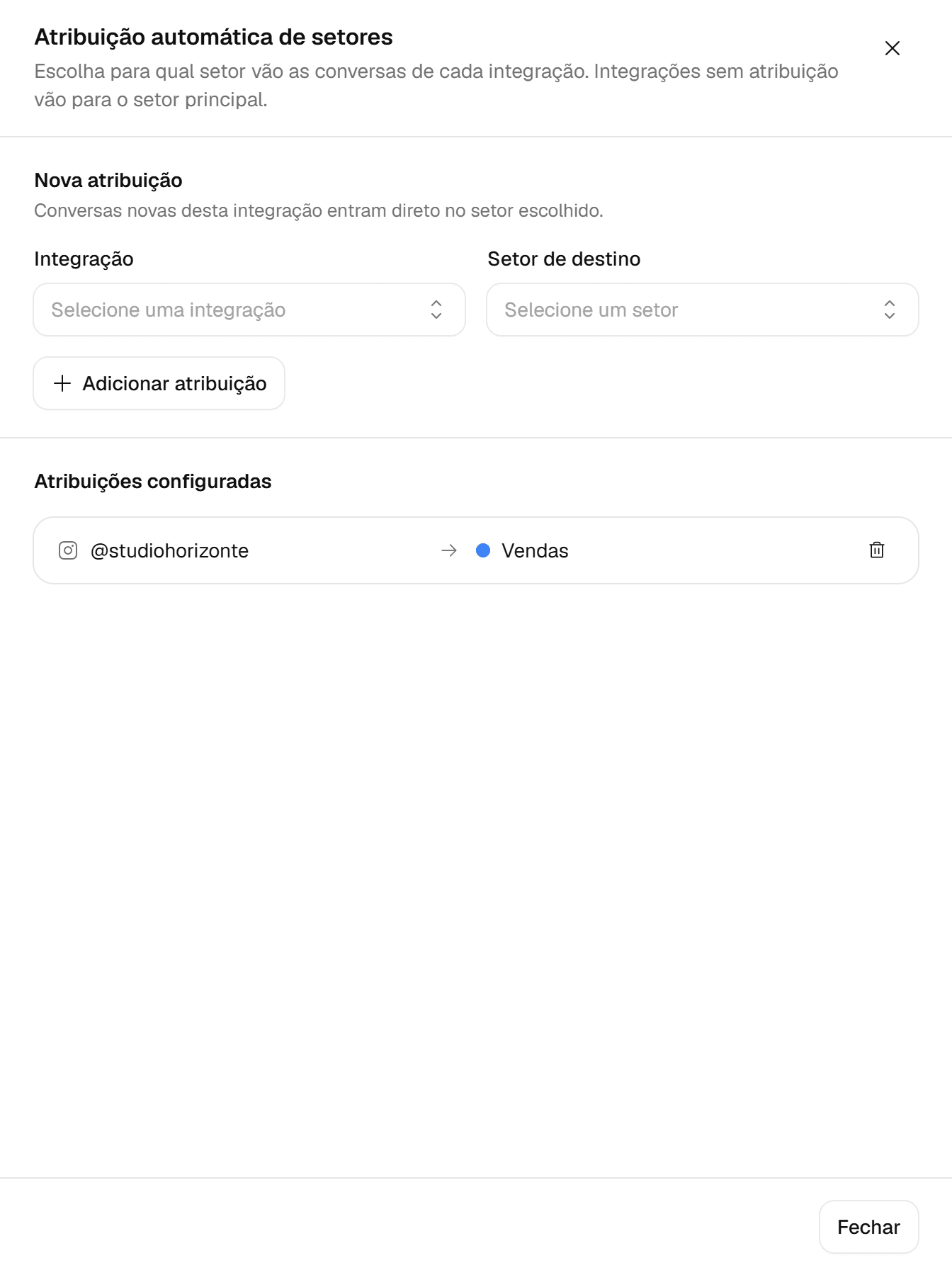 Painel Atribuição automática de setores com os campos Integração e Setor de destino, o botão Adicionar atribuição e uma regra do Instagram para Vendas.